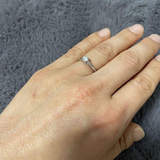 【カルティエ(Cartier)の口コミ】 婚約指輪の王道である、一粒ダイヤの指輪がやはりほしくて購入してもらい…