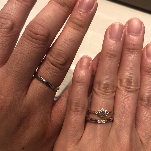 【BRIDGE(ブリッジ)の口コミ】 シルバーのリングにワンポイントで入っているゴールドがとても可愛かった…