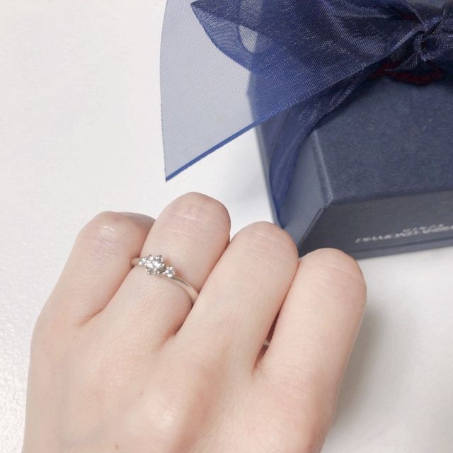 【銀座ダイヤモンドシライシの口コミ】 今回購入させて頂いた指輪の決め手となったのはダイヤモンドの質の高さと…