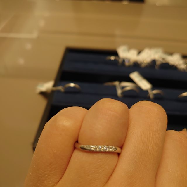 【4℃ BRIDAL(ヨンドシーブライダル)の口コミ】 どれもきれいめで可愛く上品なので年齢問わずオススメ。
すっきりしたもの…