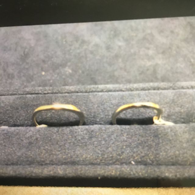 【4℃ BRIDAL(ヨンドシーブライダル)の口コミ】 デザインに関しては、何も着いていないシンプルなものを希望してたので形…