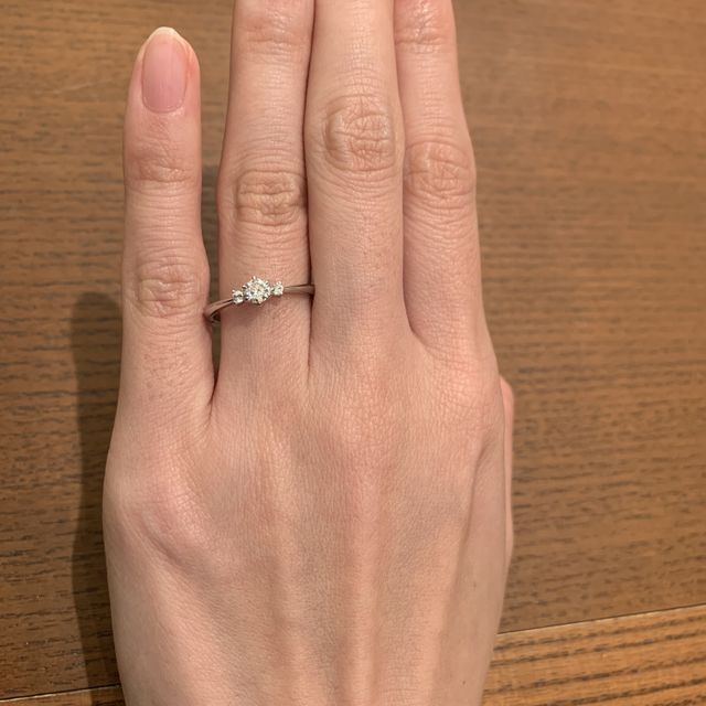 【TRECENTI(トレセンテ)の口コミ】 指輪のデザインと作り、アフターサービスが決め手。
指輪内面の形状が楕円…