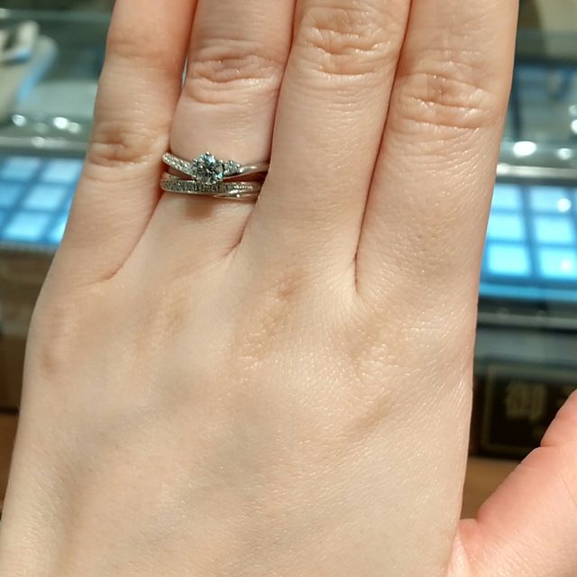 【WATANABE / 卸商社直営　渡辺の口コミ】 御商社直営店のため、予算内でダイヤモンドのカラットやグレードをだいぶ…