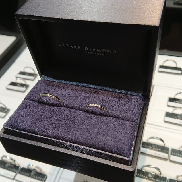 【ラザール ダイヤモンド(LAZARE DIAMOND)の口コミ】 【指輪のデザインについて】婚約指輪とセット付けができるようなデザイン…