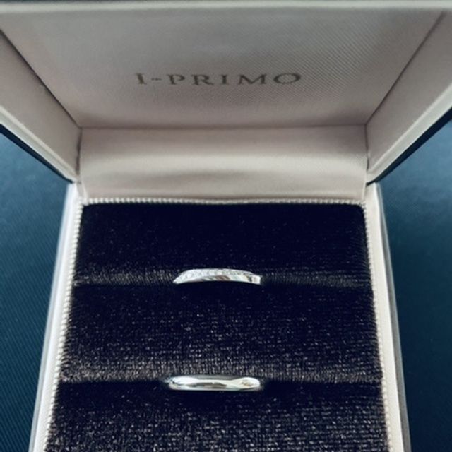 【アイプリモ(I-PRIMO)の口コミ】 3店舗周り、アイプリモに決めました。元々斜めにダイアの入ったデザイン希…