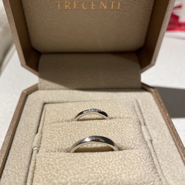 【TRECENTI(トレセンテ)の口コミ】 細身で3〜5粒の小さなダイヤモンドが入っているものを探していた。ピンク…