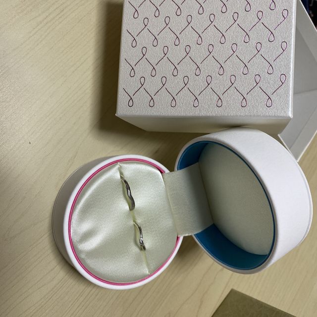 【COCKTAIL(カクテル)の口コミ】 婚約者の指が細いので主張し過ぎない細身の指輪を探している際に店員さん…