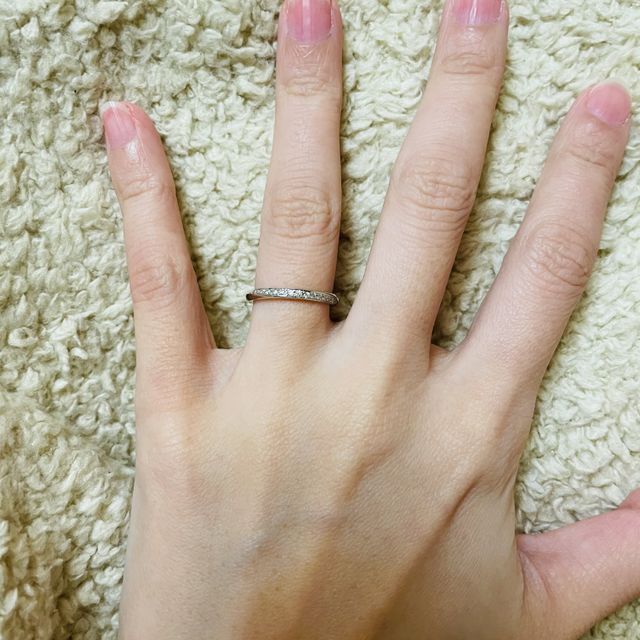 【銀座ダイヤモンドシライシの口コミ】 ネットや口コミで見てデザインはシンプルながらもキラキラしてるところに…