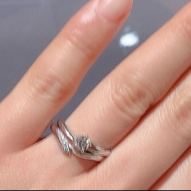 【俄(にわか)の口コミ】 見た目と付けた感じで直感で決めました。つけ心地がよく、見た目も可愛い…