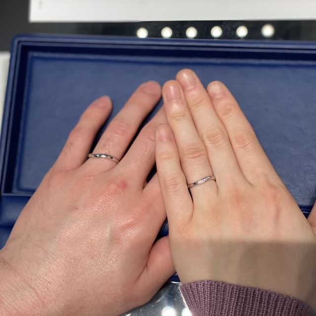 【銀座ダイヤモンドシライシの口コミ】 来店前は他のデザインのリングが気になっていましたが、実際に試着してみ…