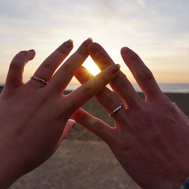 【銀座ダイヤモンドシライシの口コミ】 当初から二人ともシンプルなものがいいと決めていました。どこのブランド…