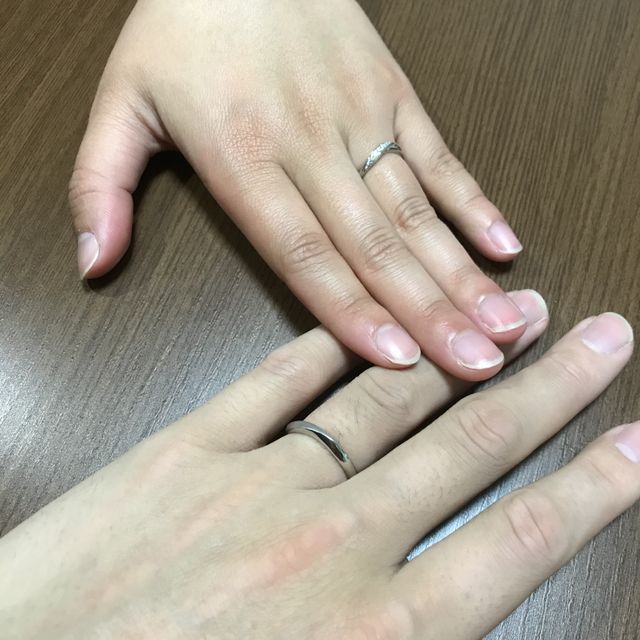 【4℃ BRIDAL(ヨンドシーブライダル)の口コミ】 お店に行く前はあえて何も決めないで行きました。店員さんに相談しながら…