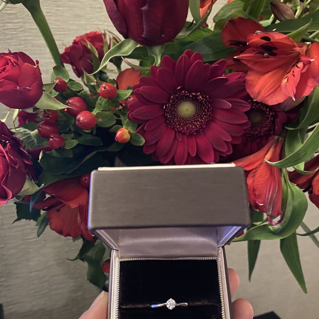 【アイプリモ(I-PRIMO)の口コミ】 後悔しないように、と良いものが欲しくて選びました。
ウェーブがかったリ…