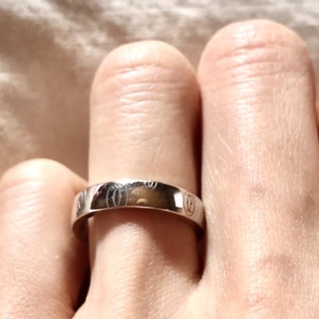 【カルティエ(Cartier)の口コミ】 指にはめたときの重みやつけている存在感がとてもあります。さりげなく彫…