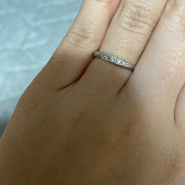 【CAFERING(カフェリング)の口コミ】 価格は比較的安めでした。
シンプルで服装など問わずつけられてとても満足…