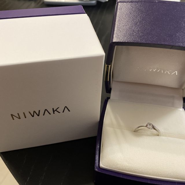 【俄(にわか)の口コミ】 ザ婚約指輪というデザインより、長く普段にも使えるような婚約指輪を探し…
