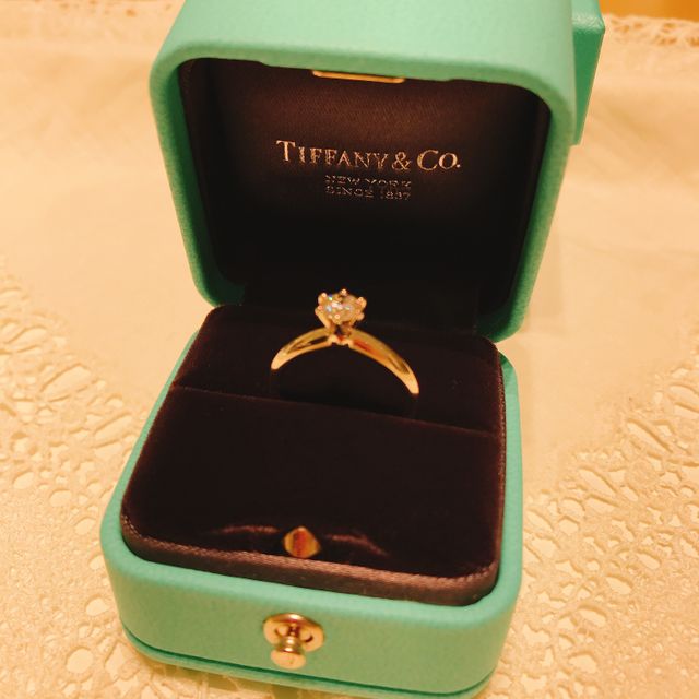 【ティファニー(Tiffany & Co.)の口コミ】 憧れだったカルティエとティファニーで迷いましたが、結婚指輪をカルティ…