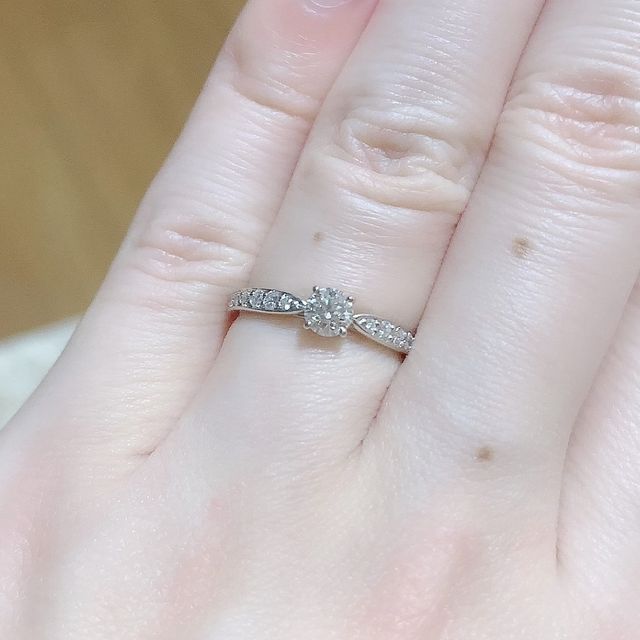 【ティファニー(Tiffany & Co.)の口コミ】 ブランドはティファニーがいいと決めていたものの、その日は購入するつも…