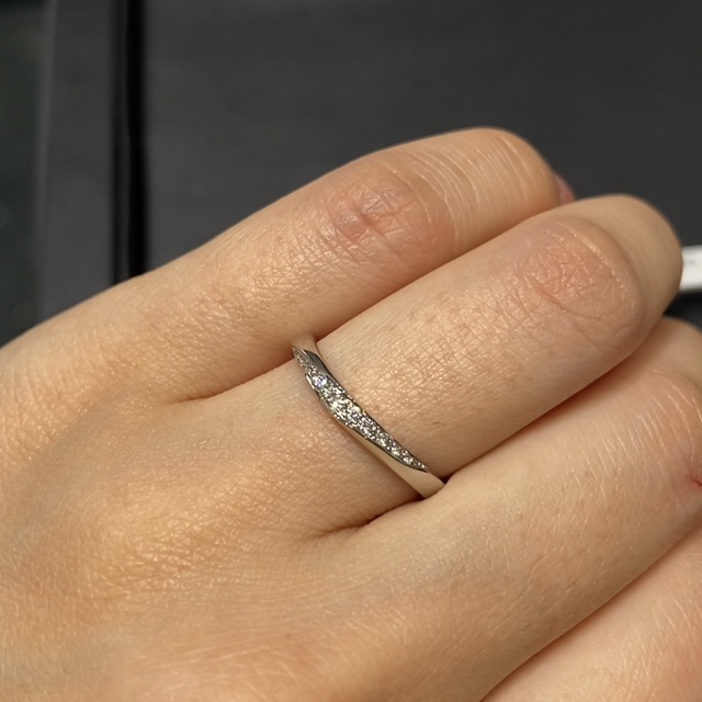 【ラザール ダイヤモンド(LAZARE DIAMOND)の口コミ】 ダイヤの輝きがとてと良く、身に付けた瞬間これだと思うトキメキがあり、…