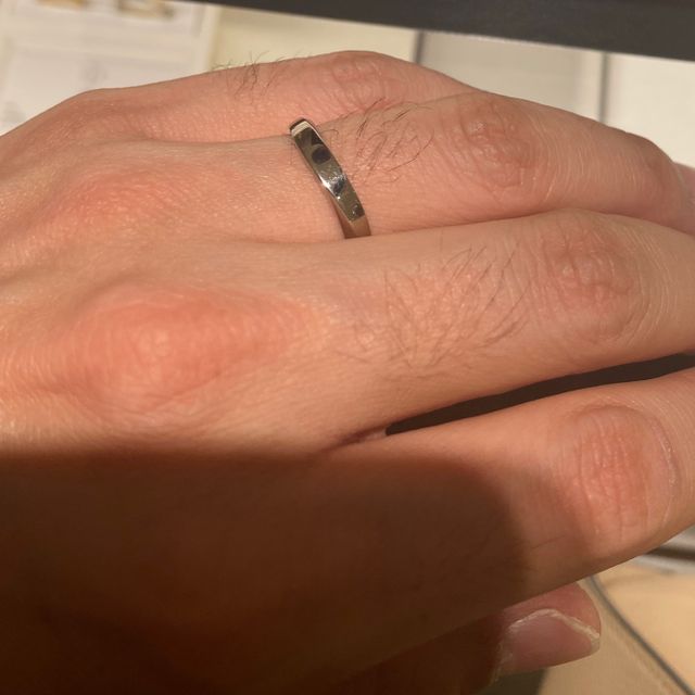 【俄(にわか)の口コミ】 一生に一度の物なので、よく見かけるデザインではなくちょっと変わった指…