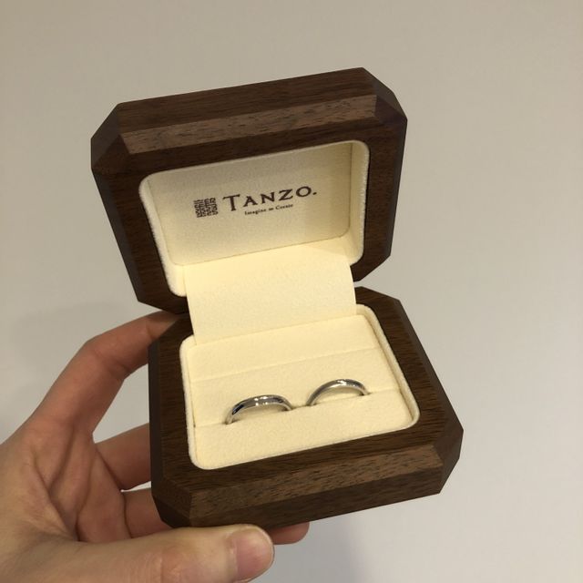 【TANZO.(鍛造指輪)の口コミ】 Tanzoは雑誌で見て鋳造仕上げではなく鍛造仕上げで、丈夫で長く使うにはと…