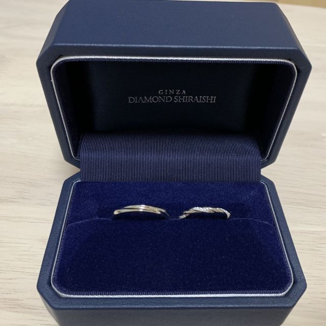 【銀座ダイヤモンドシライシの口コミ】 いろいろなブランドのお店をまわりましたが、指輪のデザイン性や価格、お…