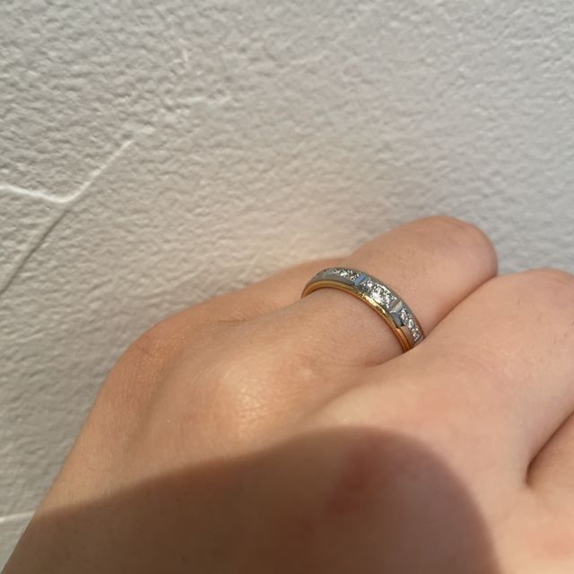 【エクセルコダイヤモンド(EXELCO DIAMOND)の口コミ】 とっても気に入りました。
特に彼の方が笑

シンプルだけどデザインがあり…