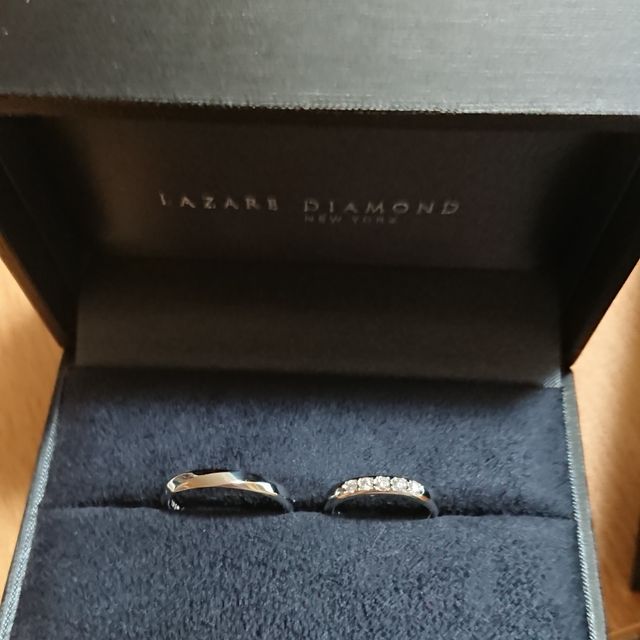 【ラザール ダイヤモンド(LAZARE DIAMOND)の口コミ】 婚約指輪もこちらで購入させて頂きダイヤモンドの輝きがとても綺麗だった…