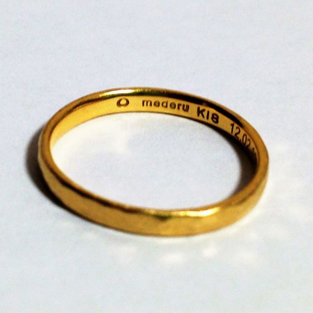 【メデルジュエリー(Mederu jewelry)の口コミ】 友人夫婦の結婚指輪がペアリングではなく異なるデザインだったことと女性…