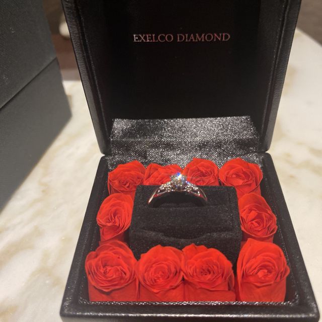 【エクセルコダイヤモンド(EXELCO DIAMOND)の口コミ】 輝き具合が他店と比べて一番良く、婚約指輪のローズボックスもとてもお洒…