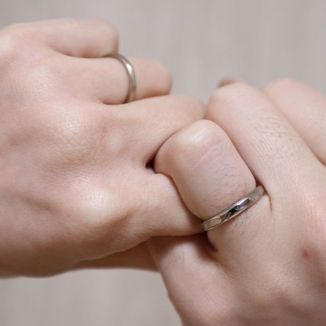【uchimari(ウチマリ)の口コミ】 いくつになっても馴染むようにシンプルなデザインにしました。色味もお互…