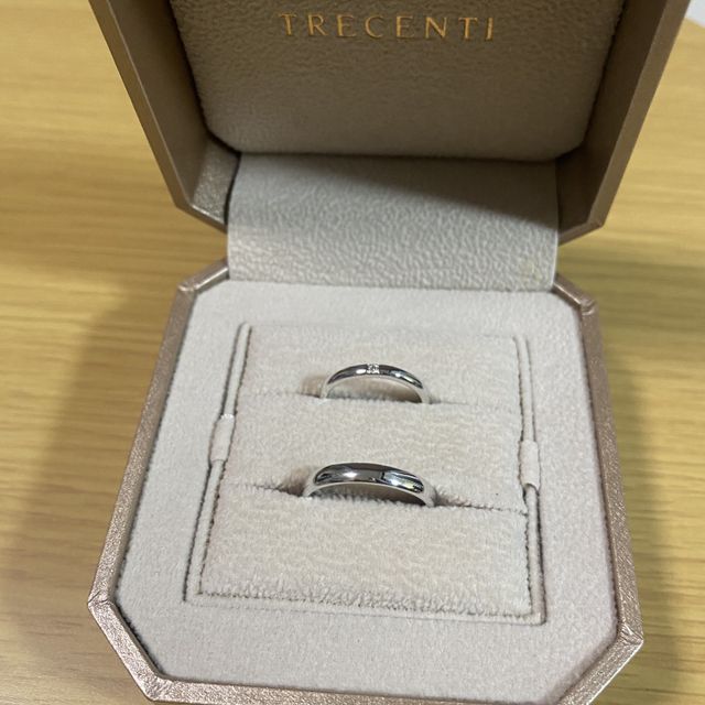 【TRECENTI(トレセンテ)の口コミ】 もともとセットになっていた指輪ではなく、お互いがいいと思ったものをそ…
