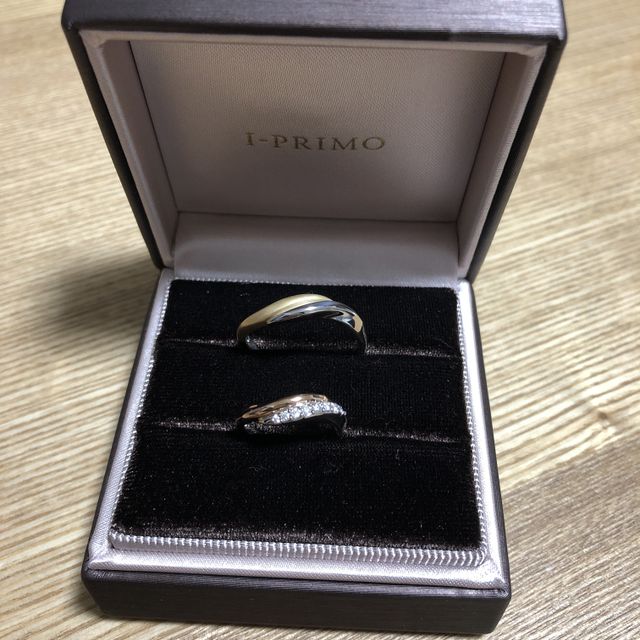 【アイプリモ(I-PRIMO)の口コミ】 シンプルめな指輪を選ぶ予定でしたが、実際に試着してみるとダイヤモンド…