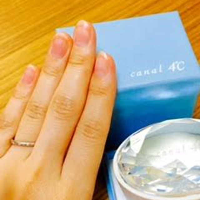 【canal4℃(カナルヨンドシー)の口コミ】 女性用のみですが、石が等間隔で５つ並んでいるデザインが気に入って購入…