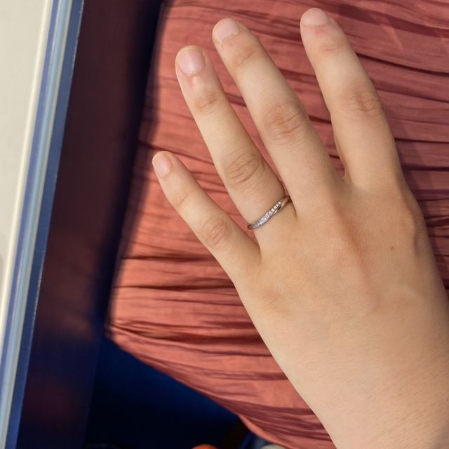 【銀座ダイヤモンドシライシの口コミ】 つけ心地がとにかくいいです。
たくさん試しましたが、どの角度から見ても…