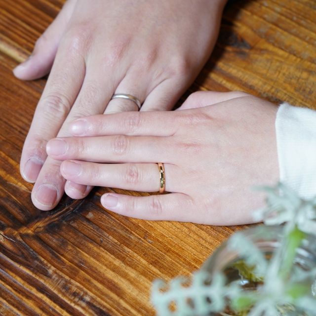 【THREE TREES(スリーツリーズ)の口コミ】 正直、デザインは種類が多すぎてなかなか絞れませんでした。
シンプルで普…