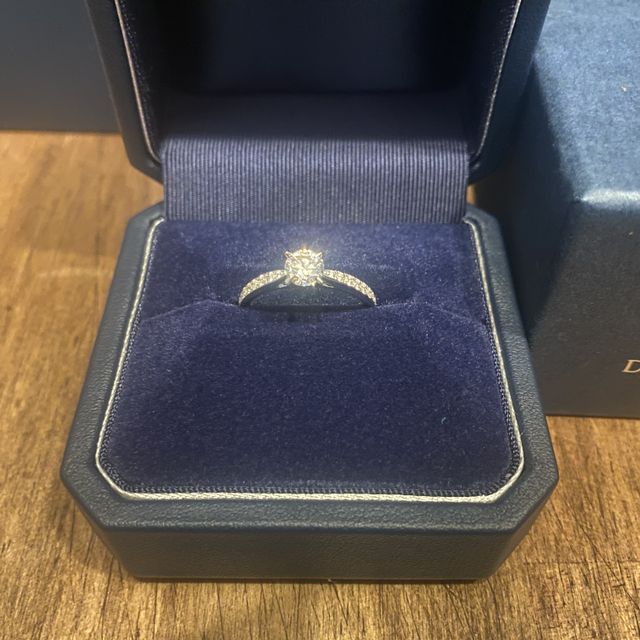 【銀座ダイヤモンドシライシの口コミ】 
上品なエタニティを探していて、つけた瞬間に理想的なデザインだったので…