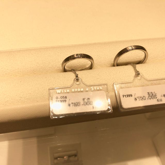 【festaria bijou SOPHIA(フェスタリア ビジュソフィア)の口コミ】 指輪のデザインがしっかりと見えるところが気に入りました。また、ペアだ…