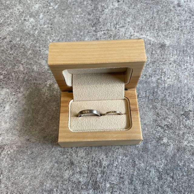 【uchimari(ウチマリ)の口コミ】 1番の決め手は自分で指輪を手作りできるところでした。
デザインや素材な…