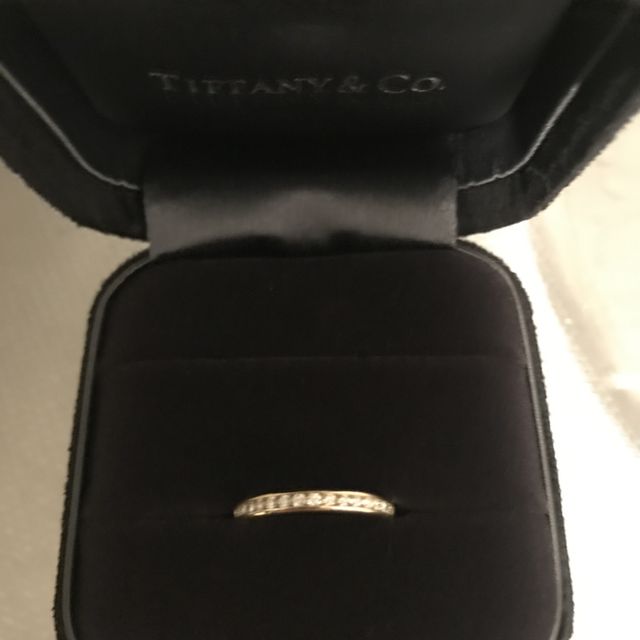 【ティファニー(Tiffany & Co.)の口コミ】 普段使いしやすいデザインを求めていたため、様々なタイプを試した結果、…