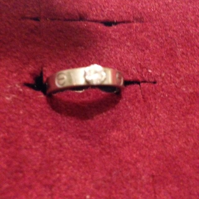 【カルティエ(Cartier)の口コミ】 高価ではあるものの、どのような場面でも常に着用できると事を踏まえ、主…