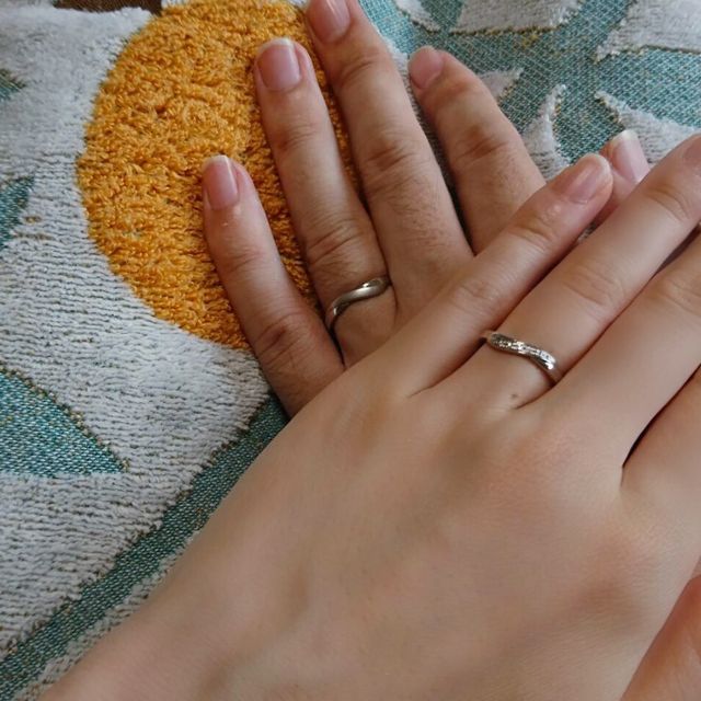 【STAR JEWELRY(スタージュエリー)の口コミ】 婚約指輪と重ね付けしたかったので同じブランドにしました。婚約指輪がウ…