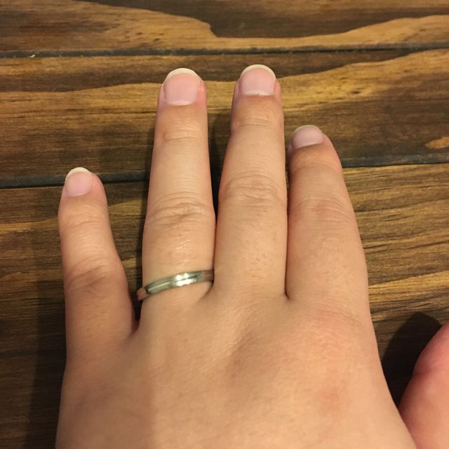 【銀座ダイヤモンドシライシの口コミ】 凝ったデザインよりシンプルなデザインの方が着けやすいと思っていたので…