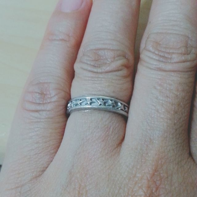 【STAR JEWELRY(スタージュエリー)の口コミ】 結婚する前に、同じデザインのホワイトゴールドのリングをしていて、星が…