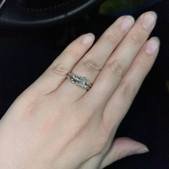 【エクセルコダイヤモンド(EXELCO DIAMOND)の口コミ】 王室に献上しているダイヤモンドという品質の信頼感と上品なデザインで歳…