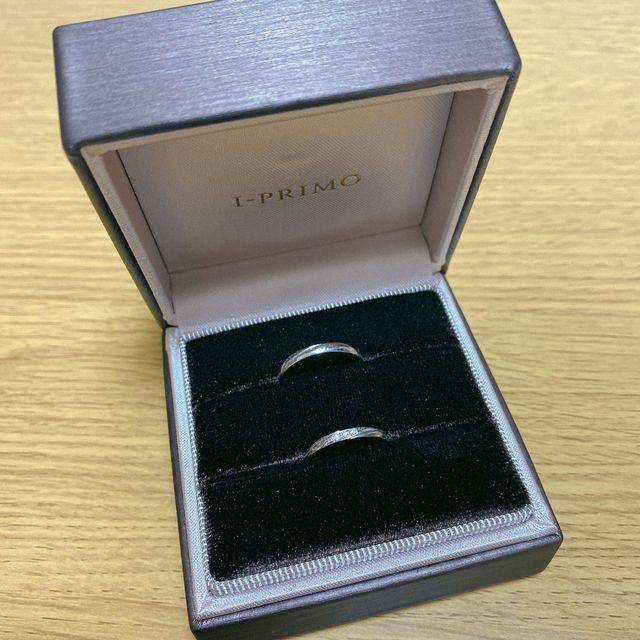 【アイプリモ(I-PRIMO)の口コミ】 ペアの指輪を探していたということもあり、2人の好みが合うペアリングにな…