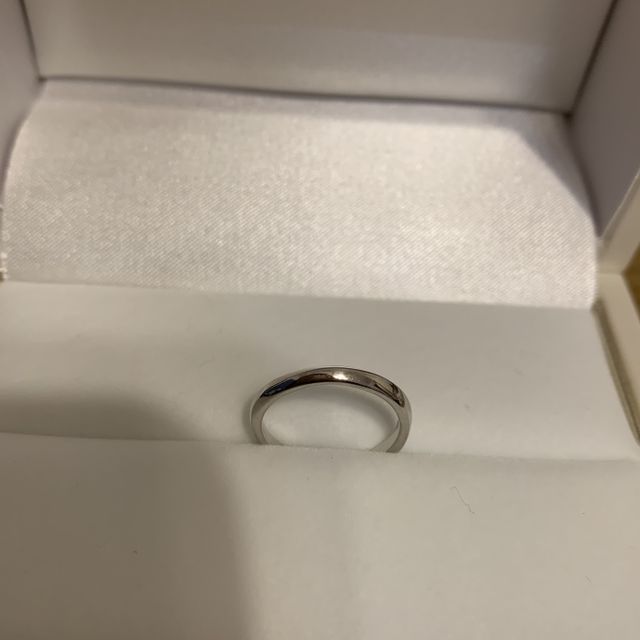 【宝寿堂(ほうじゅどう)の口コミ】 シンプルながらも、(まさに)ひねりのあるデザインで、かつ、宝石店ならで…