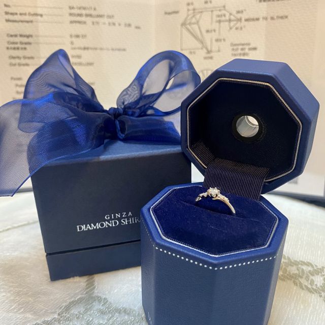 【銀座ダイヤモンドシライシの口コミ】 ダイヤモンドの質がとにかく良かったのが
決め手でした。最低ラインであっ…