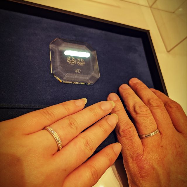 【4℃ BRIDAL(ヨンドシーブライダル)の口コミ】 大安日に、リングを見に行き何店舗か見たのですが、
着用感、メンテナンス…