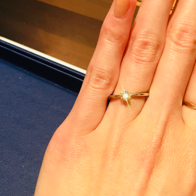 【銀座ダイヤモンドシライシの口コミ】 良いダイヤとの出会いが決め手です。
もともと買うかどうかも決めずに来店…